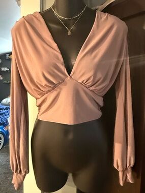4/$16 21 Saints Womens Blouson Long Sleeve V-Neck Crop Top - Dusty Rose